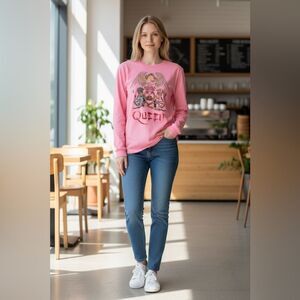 NWOT Urban Outfitters Pink Long Sleeve Graphic T-Shirt “QUEEN” - Size XL